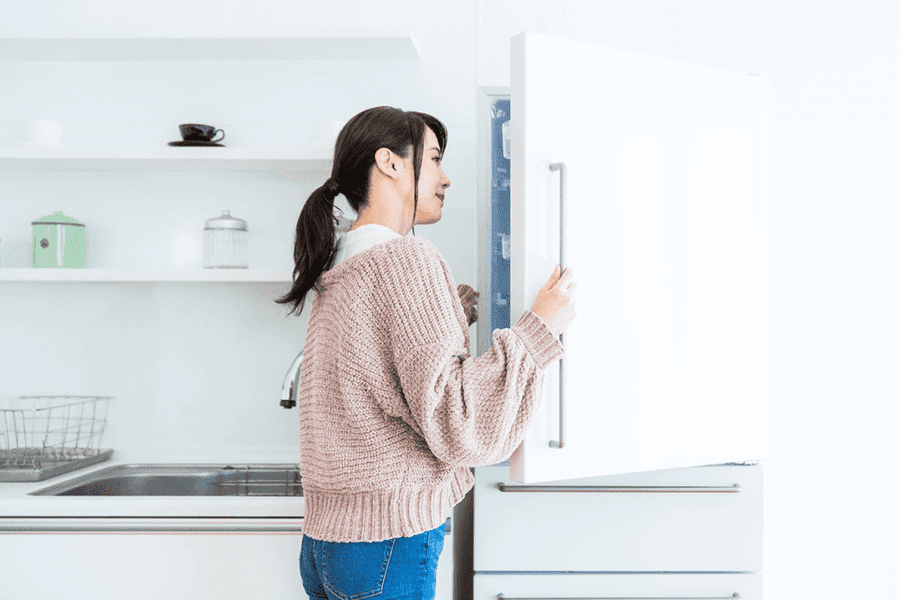 woman getting rid of supplements