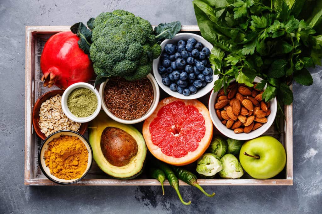 Image of a fruit and vegetable platter