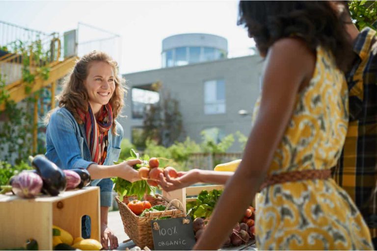 5 reasons to eat with the seasons: the benefits of seasonal produce blog post