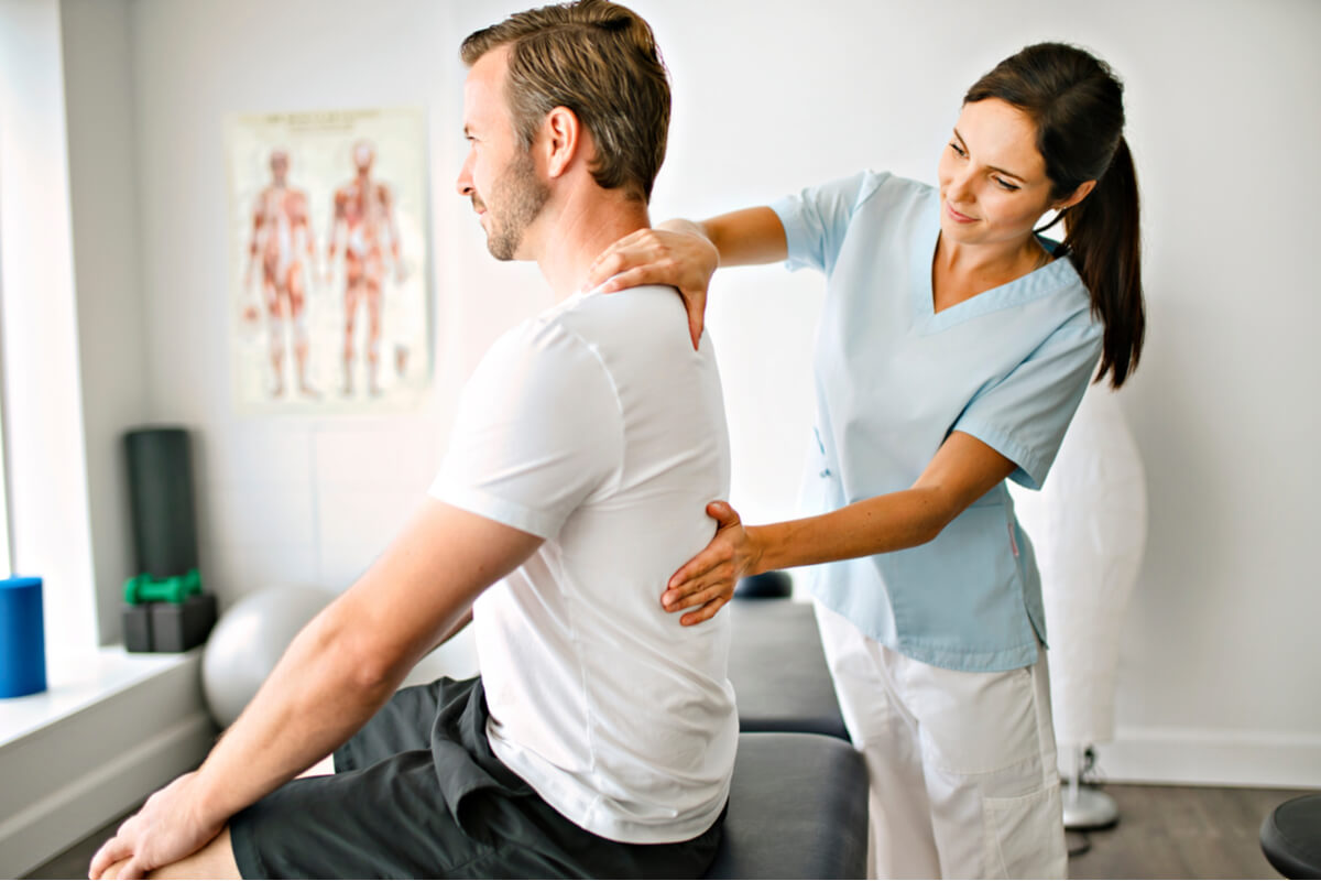 what is an integrative medicine doctor treating patient