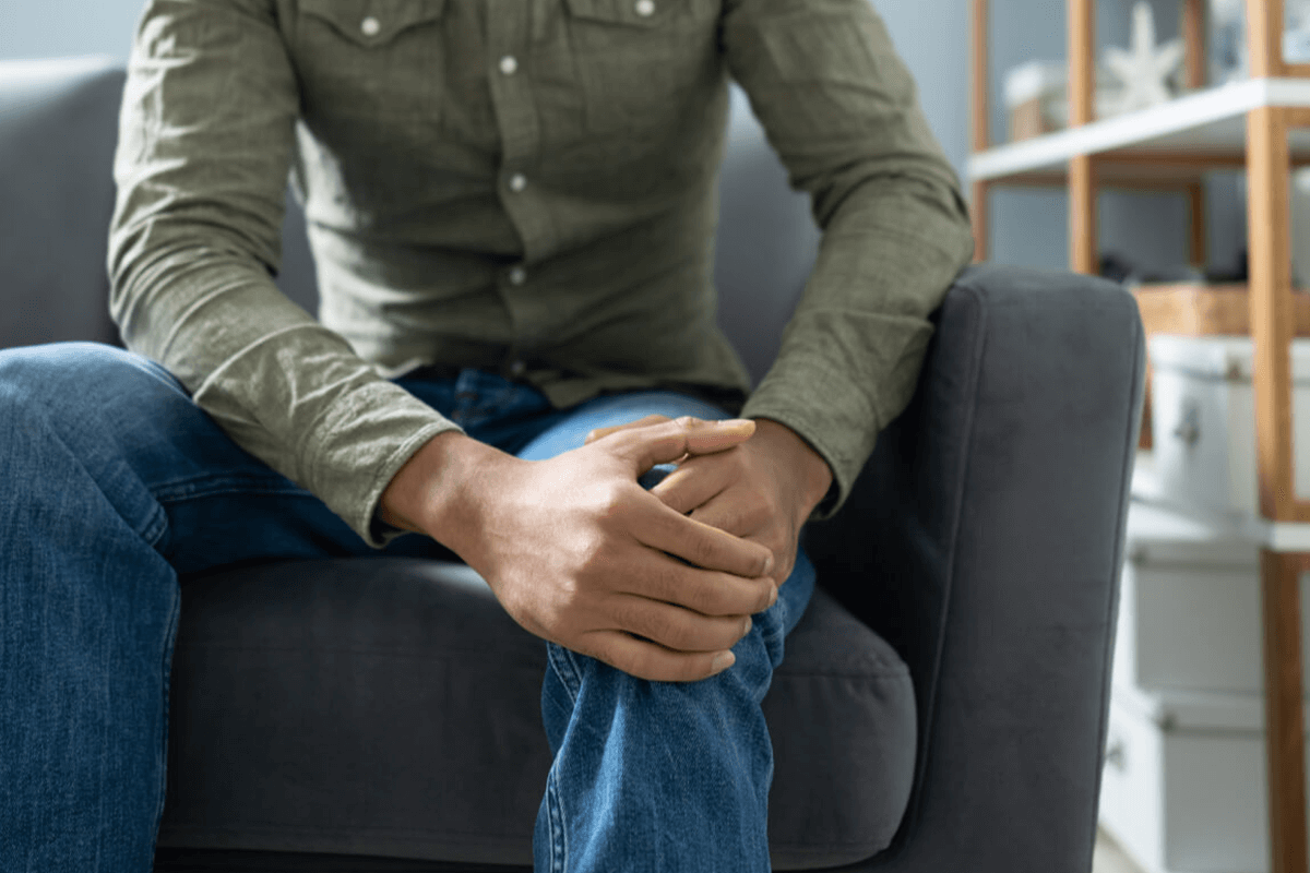 boswellia health benefits man holding knee