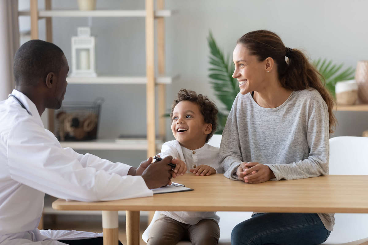 advocate for yourself practitioner consulting with patients