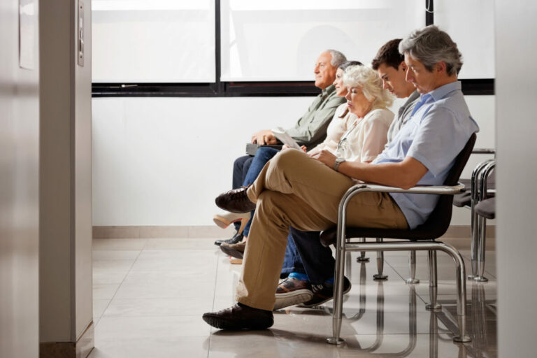 create the best medical waiting rooms experience: top health and medical office waiting room ideas blog post