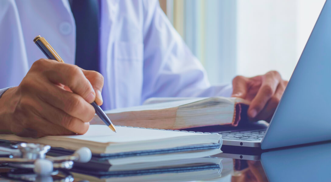 A practitioner is studying and researching new knowledge