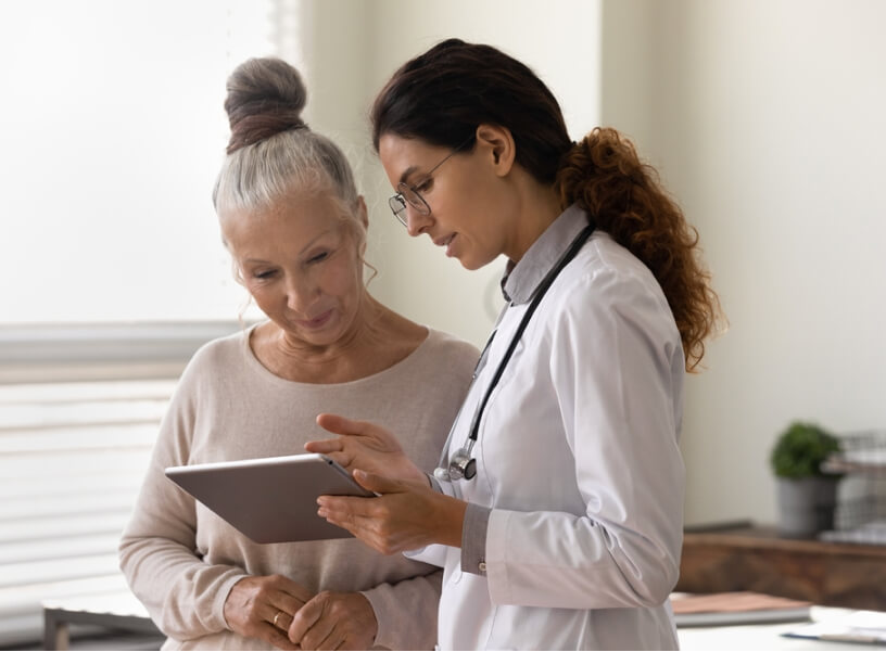 doctor is consulting patient